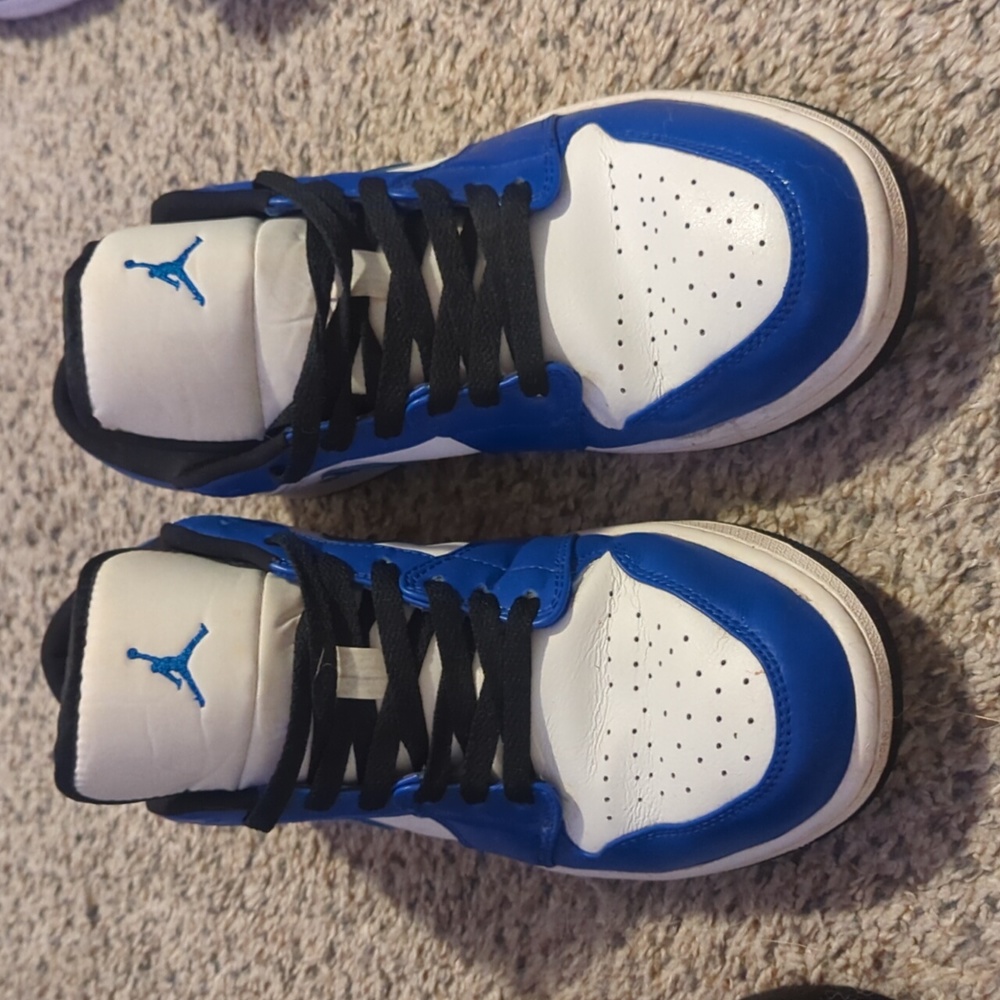Jordan 1 low blue and white